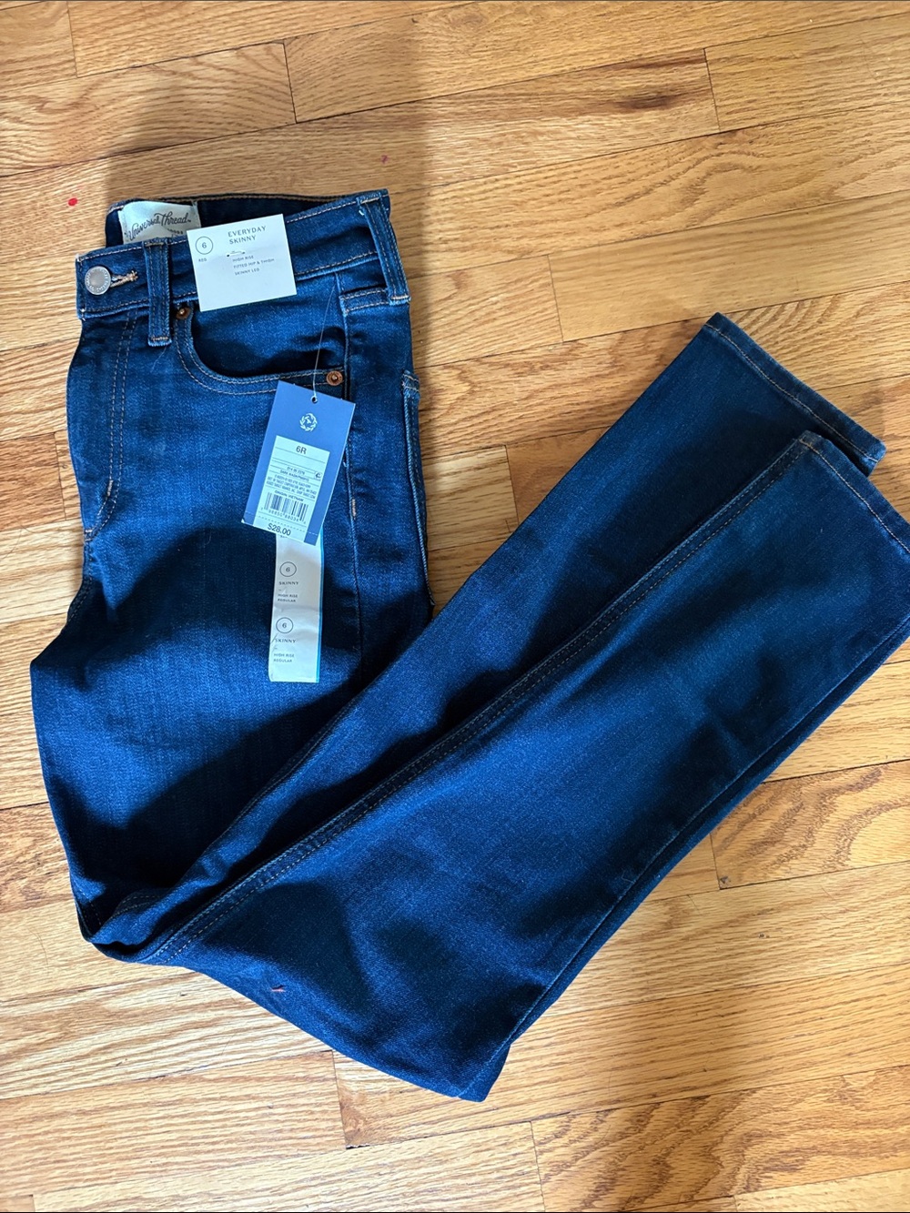 Universal Thread Women’s Skinny Jeans - Dark Blue